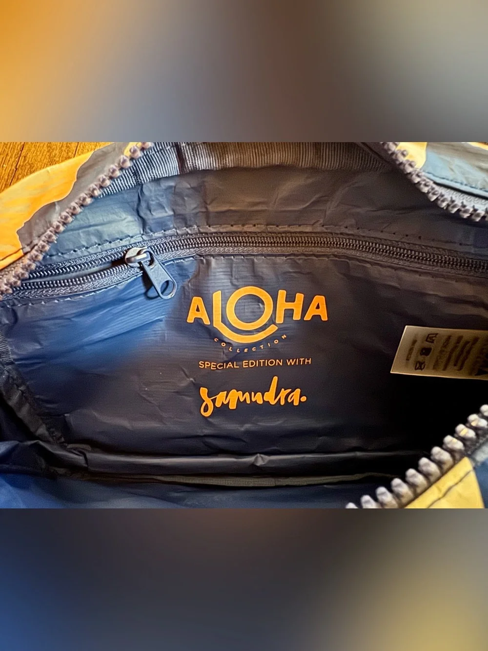 ALOHA Collection Navy Crossbody LeTour Bag Pape’ete by Samudra - Picture 4 of 7
